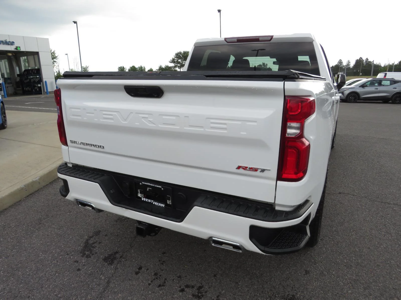 Used 2023 Summit White Chevrolet RST image 8
