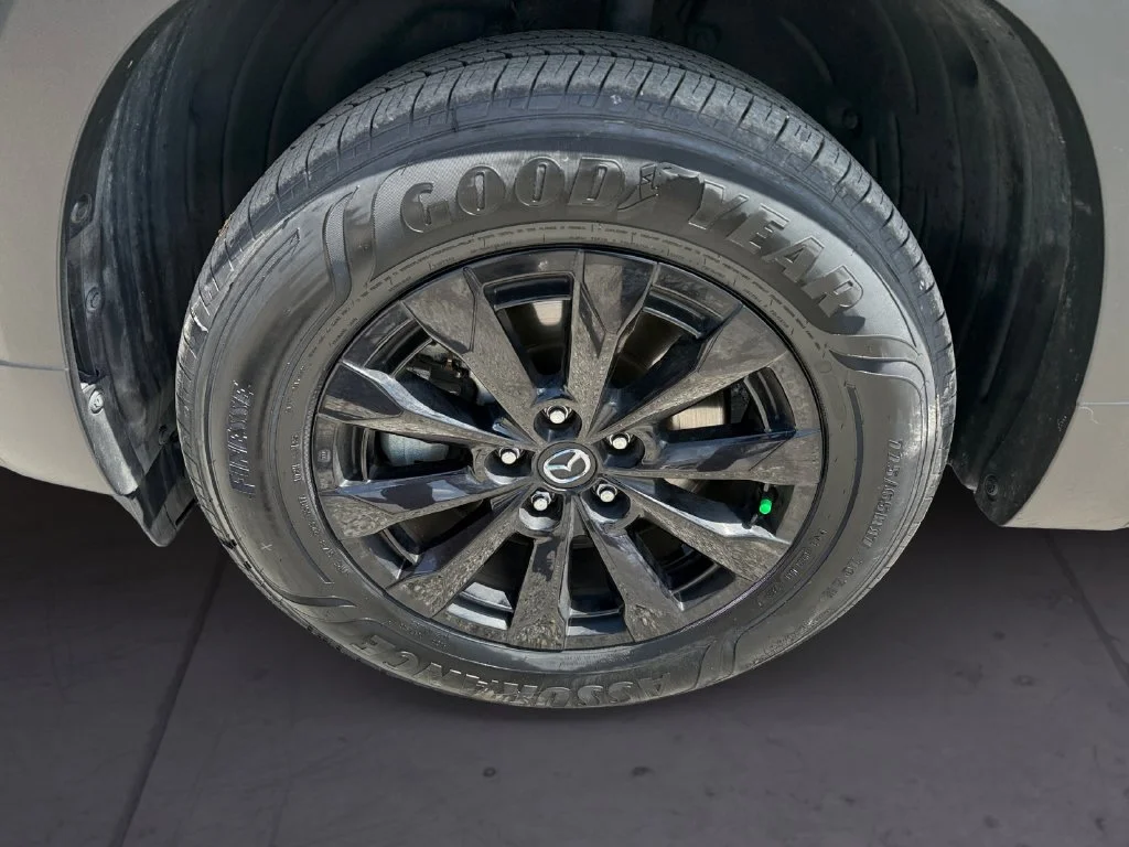 Used 2025 Gray Mazda Premium image 9