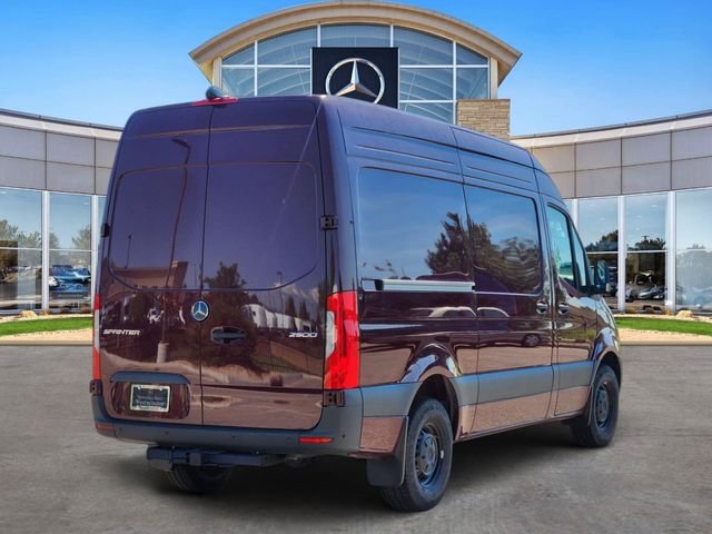 Used 2026 Red Mercedes-Benz Cargo 144 WB image 4