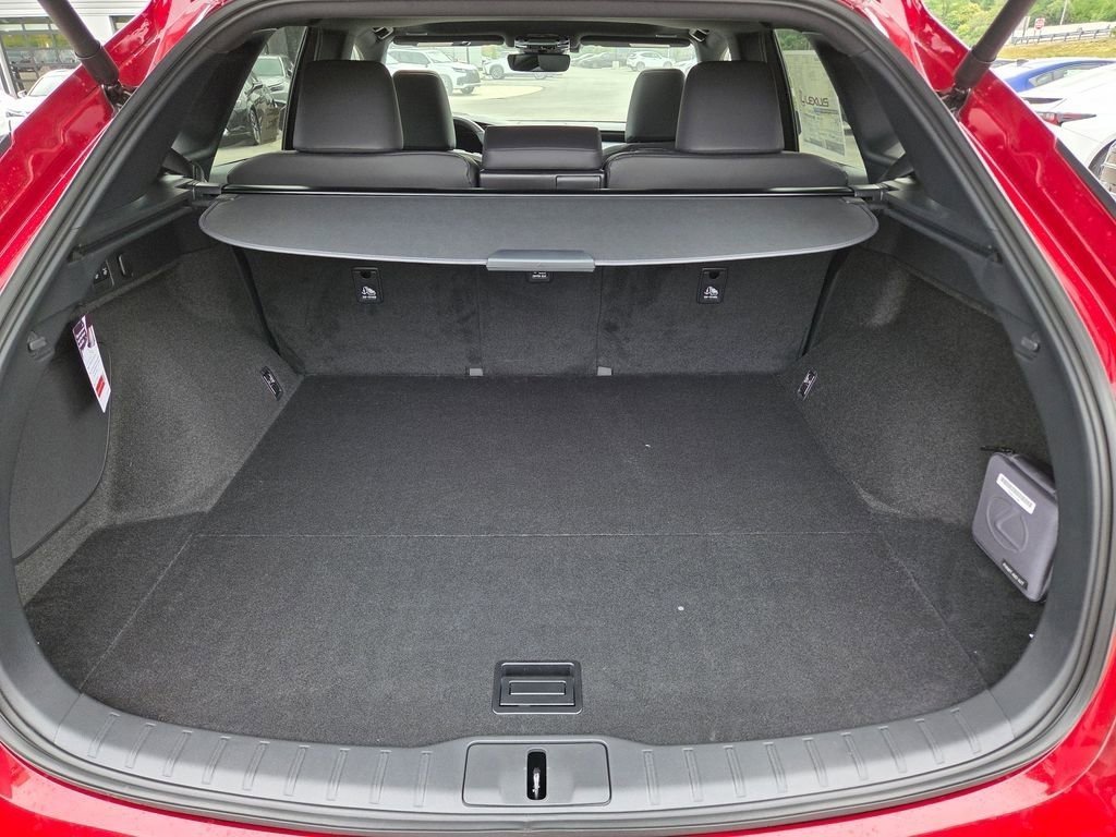 New 2026 Matador Red Mica Lexus PREMIUM image 29