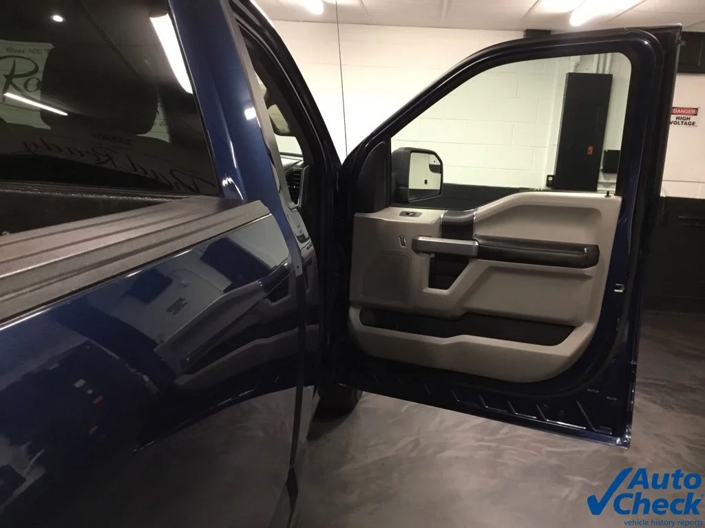 Used 2019 Blue Ford XLT image 32