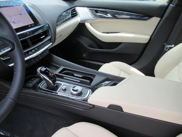 Used 2024 White Cadillac Premium Luxury image 17