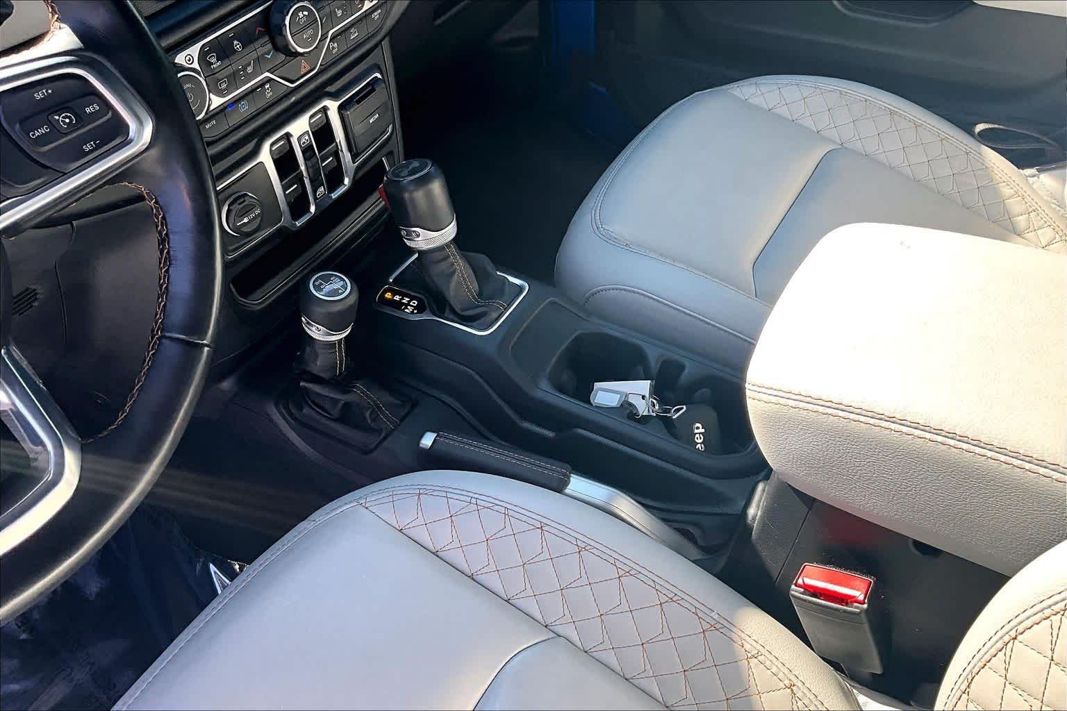 Used 2023 Hydro Blue Pearlcoat Jeep Sahara High Altitude image 16