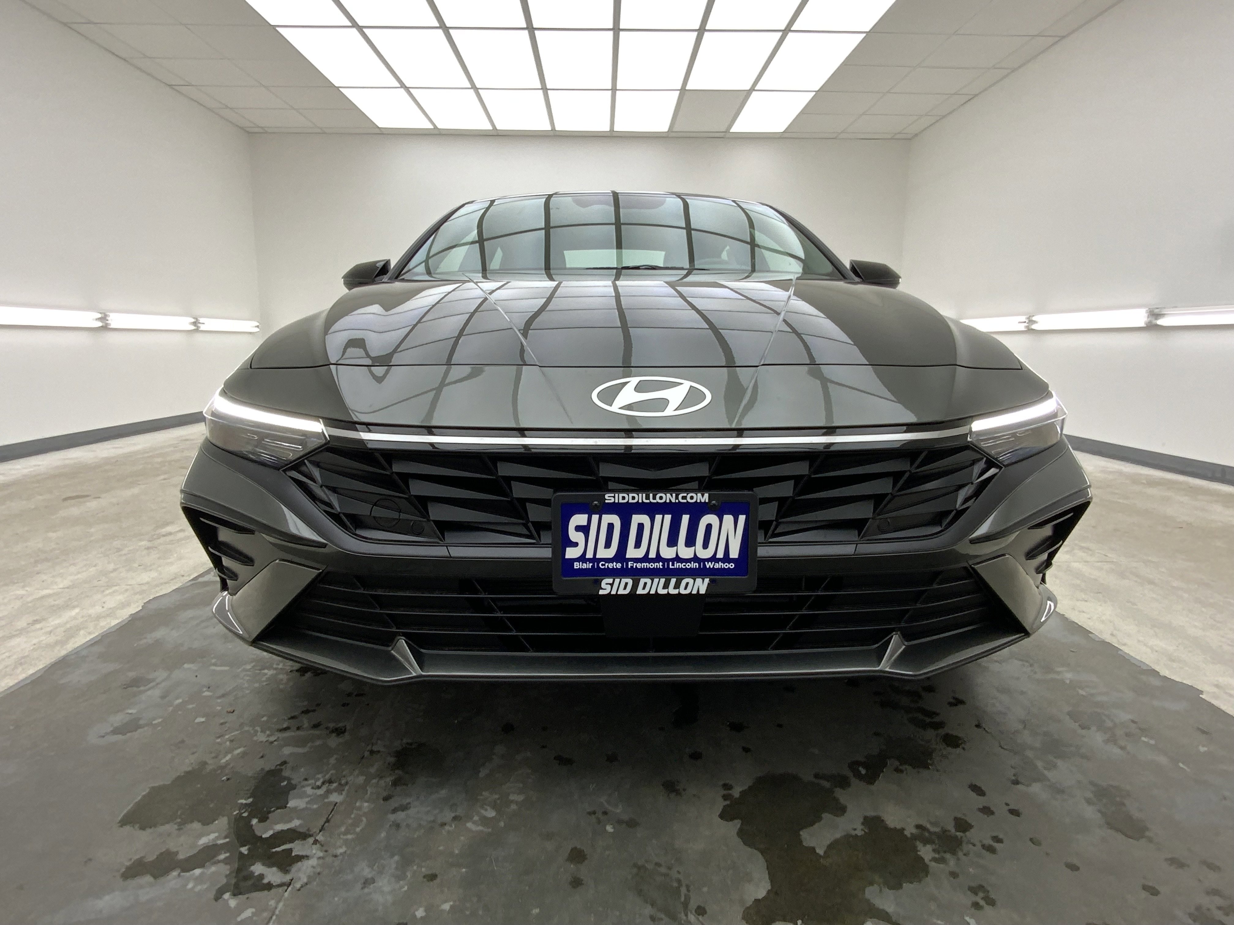 New 2026 Amazon Gray Hyundai SEL Sport Premium image 3