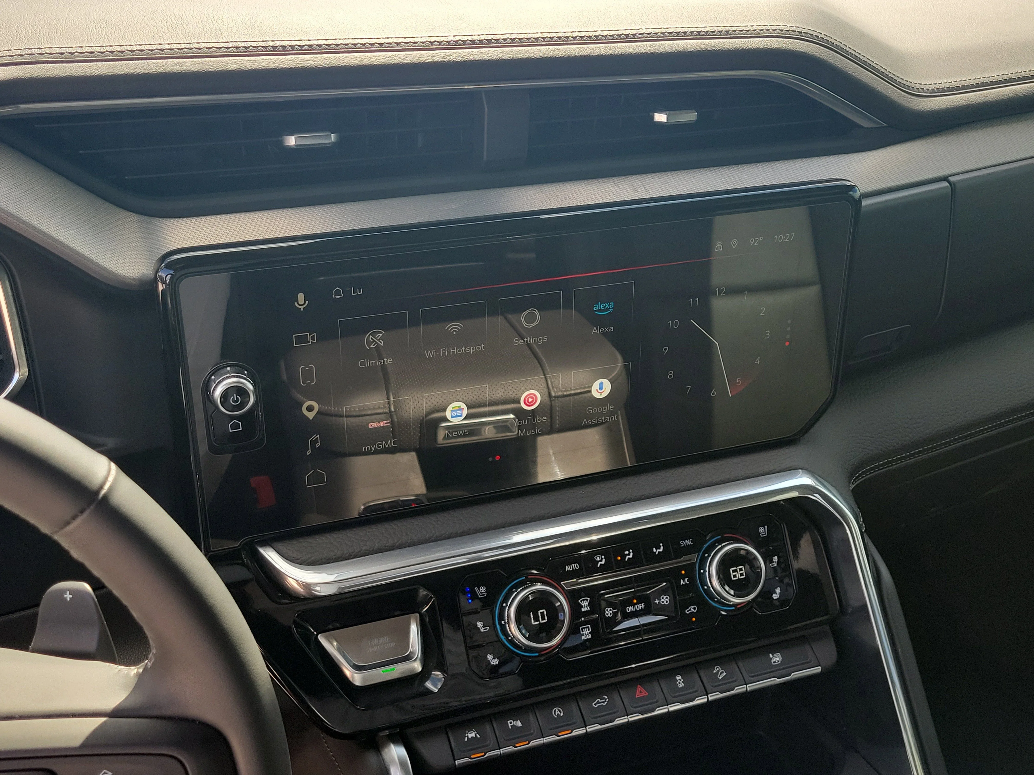 Used 2024 White Frost Tricoat GMC Denali image 29