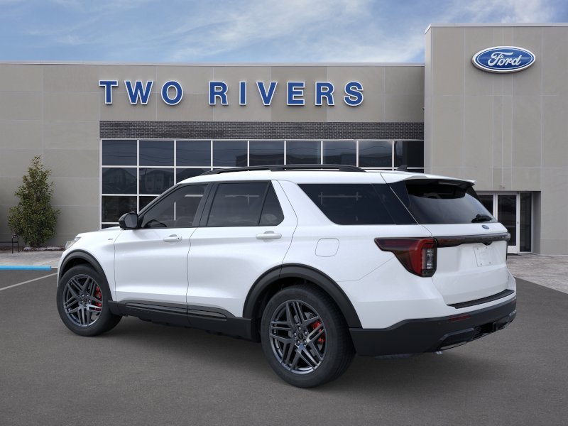 New 2026 Star White Metallic Tri-Coat Ford ST-Line image 4