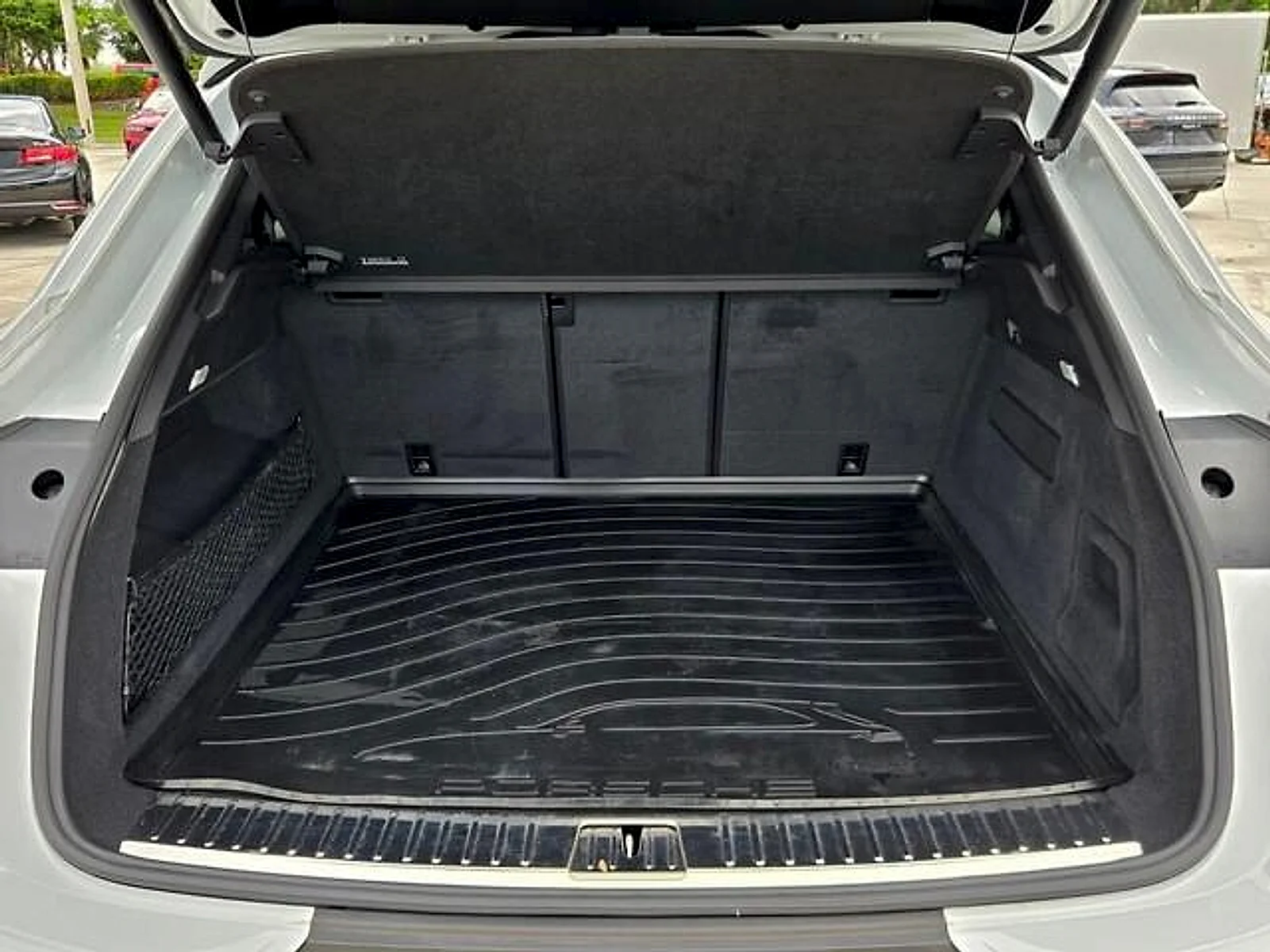 Used 2022  Porsche  image 13