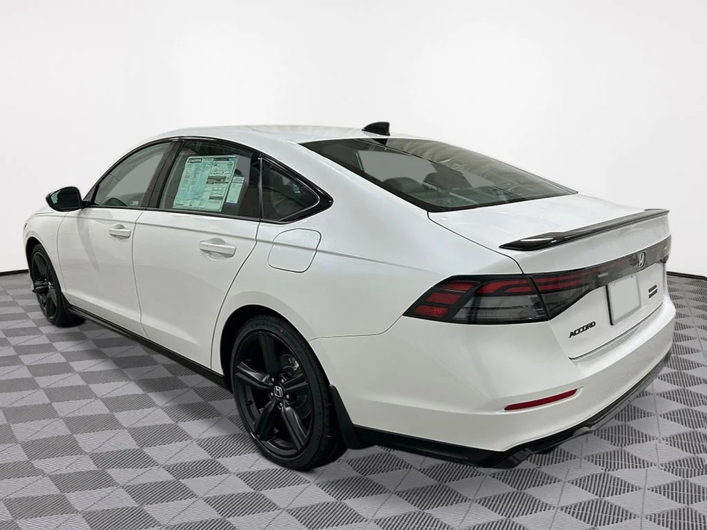 New 2026 Platinum White Pearl Honda Sport-L image 3