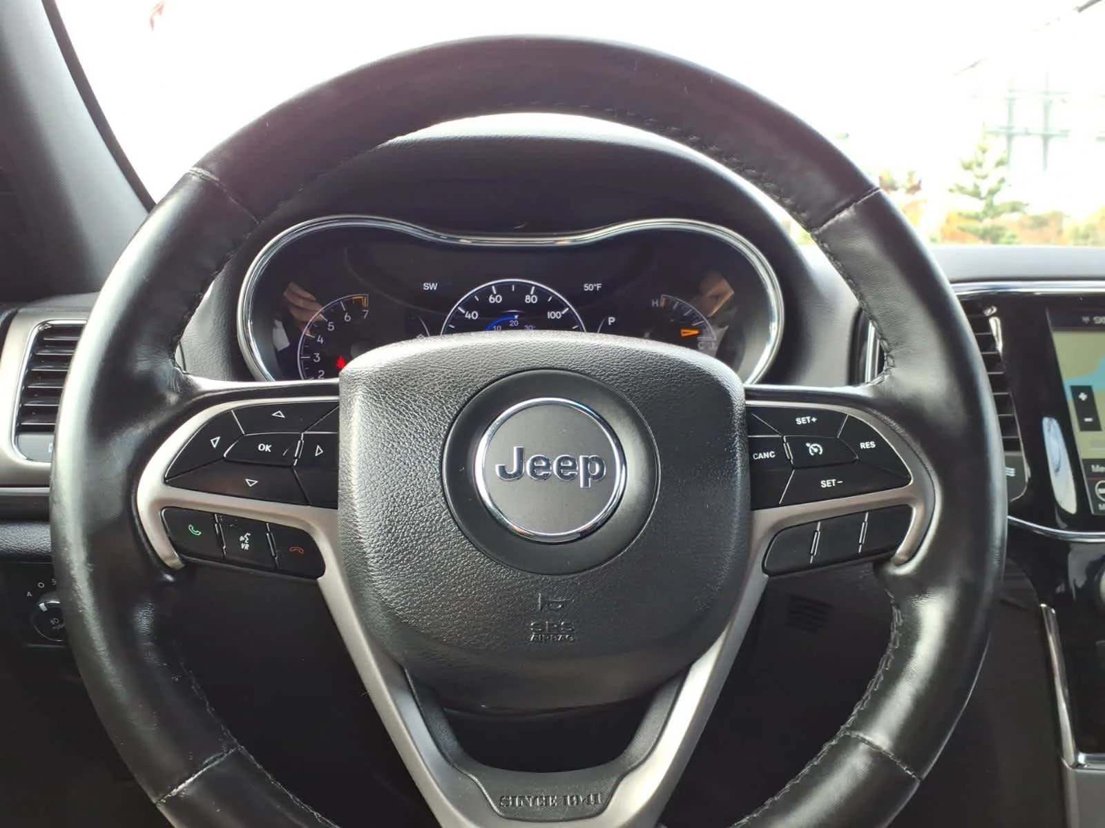 Certified Used 2021 Bright White Clearcoat Jeep Laredo X image 28