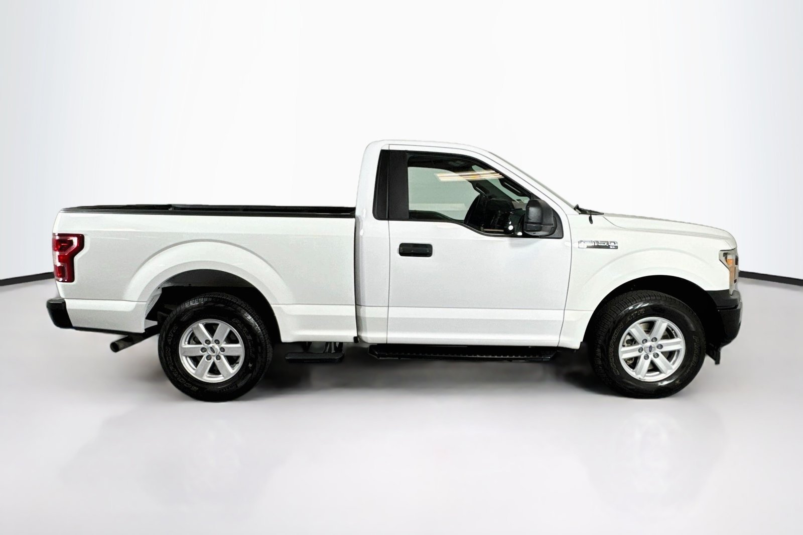 Used 2020 Oxford White Ford XL image 4