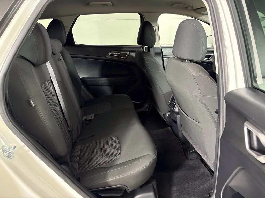 Used 2024 White Kia LX image 18