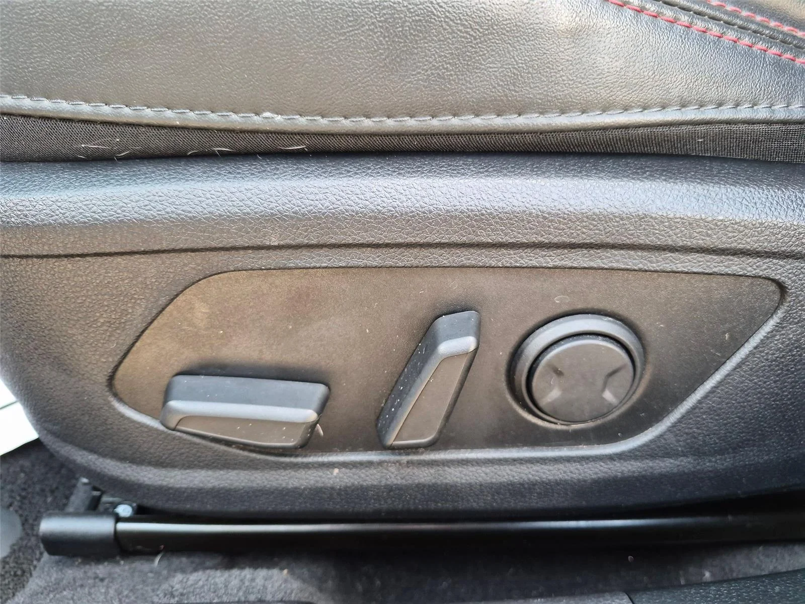 Used 2024 Wolf Gray Kia GT image 14