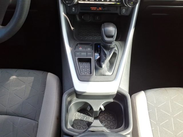 Used 2020 Pearl Toyota XLE image 26