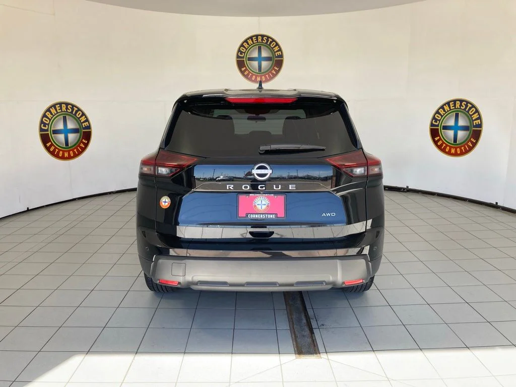 Used 2025 Black Nissan SV image 21