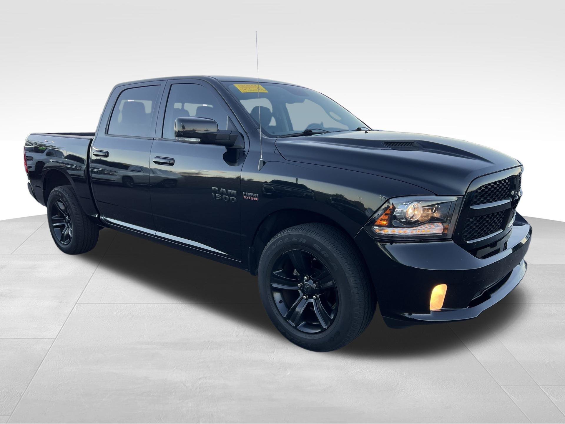 Used 2017 Black Ram Night image 3