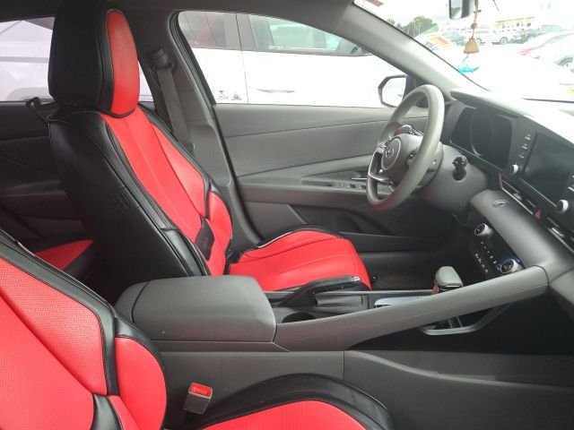 Used 2021 Black Hyundai SEL image 4