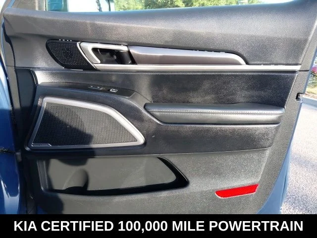 Used 2024 Black Kia S image 27