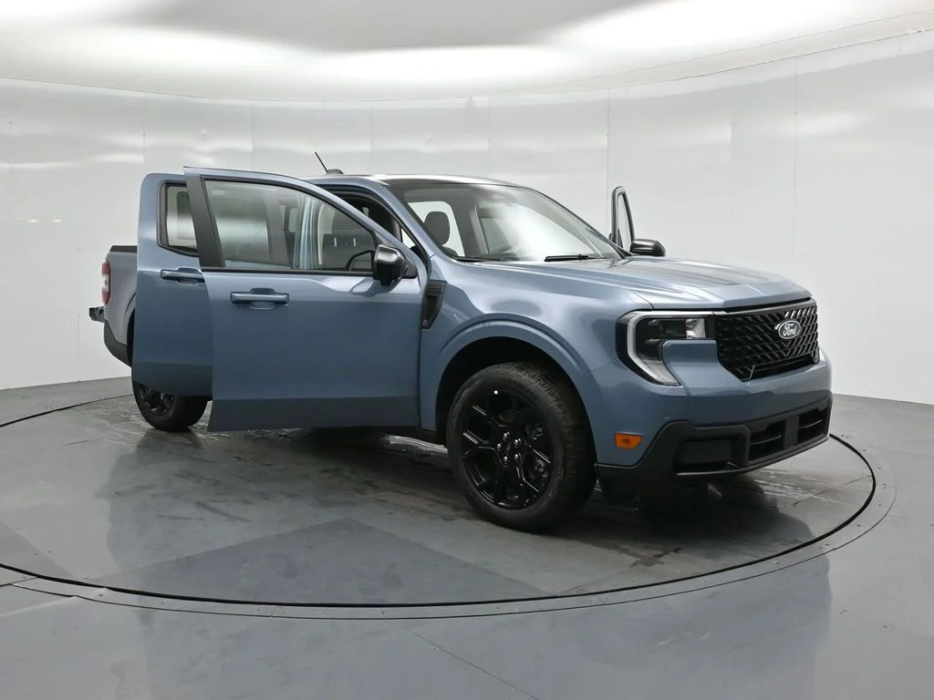 New 2026 Azure Gray Metallic Tri-Coat Ford Lariat image 32