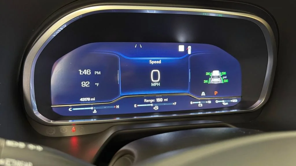 Used 2023 Iridescent Pearl Tricoat Chevrolet Premier image 20