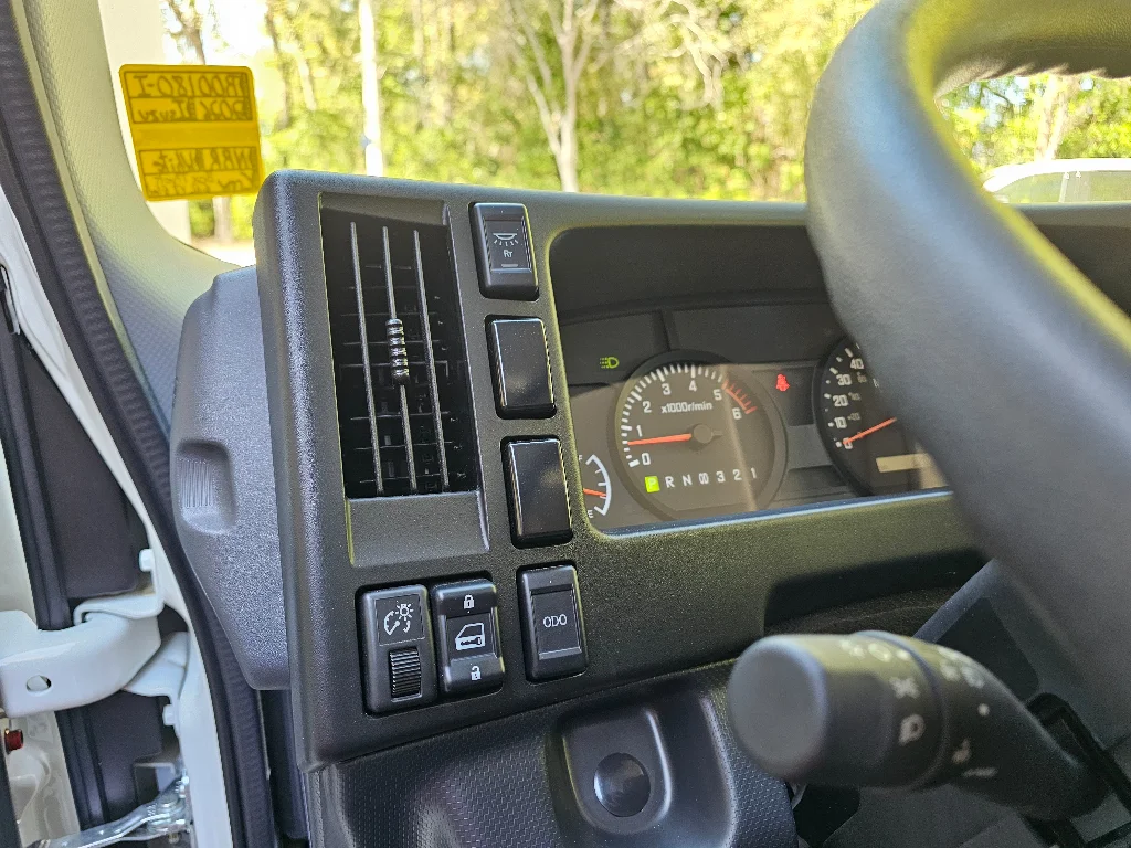 New 2026 WHITE Isuzu  image 34