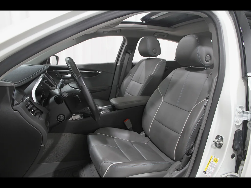 Used 2014 White Diamond Tricoat Chevrolet LTZ image 5