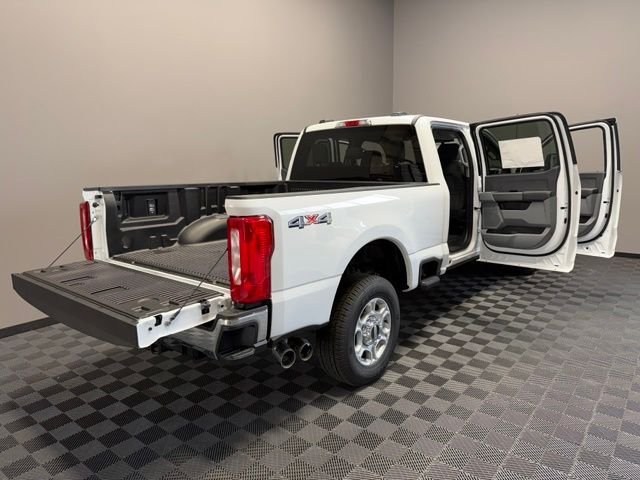 New 2026 Oxford White Ford F-250® XLT image 30
