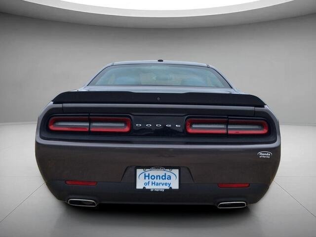 Used 2019 Granite Pearlcoat Dodge SXT image 6