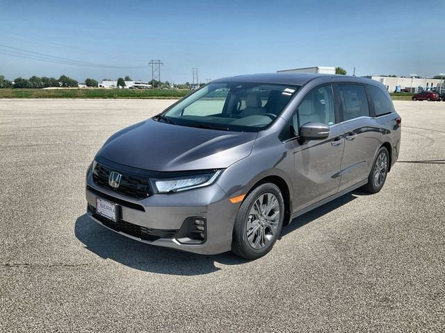 New 2026 Modern Steel Metallic Honda Touring image 10
