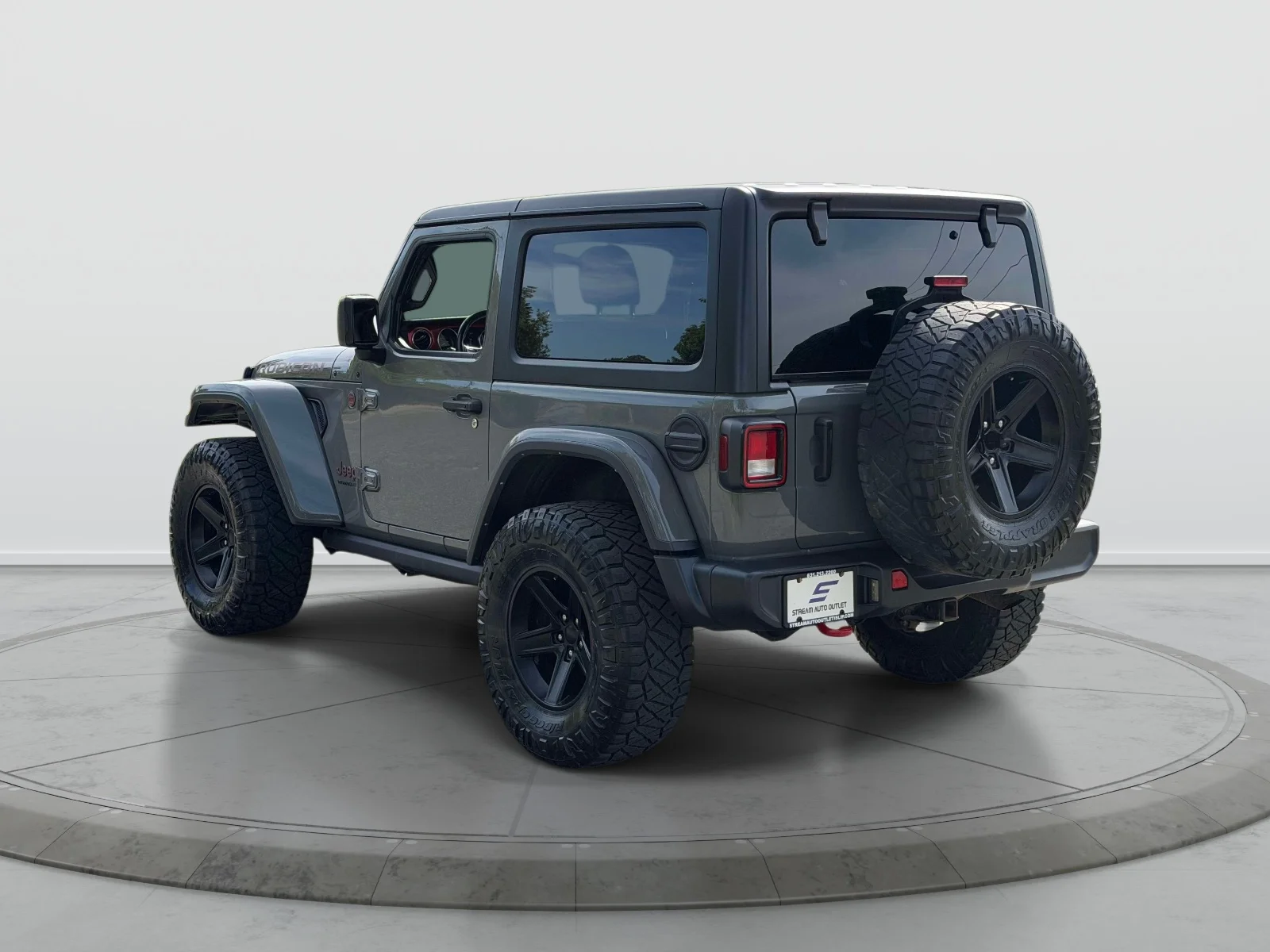 Used 2022 Gray Jeep Rubicon image 4