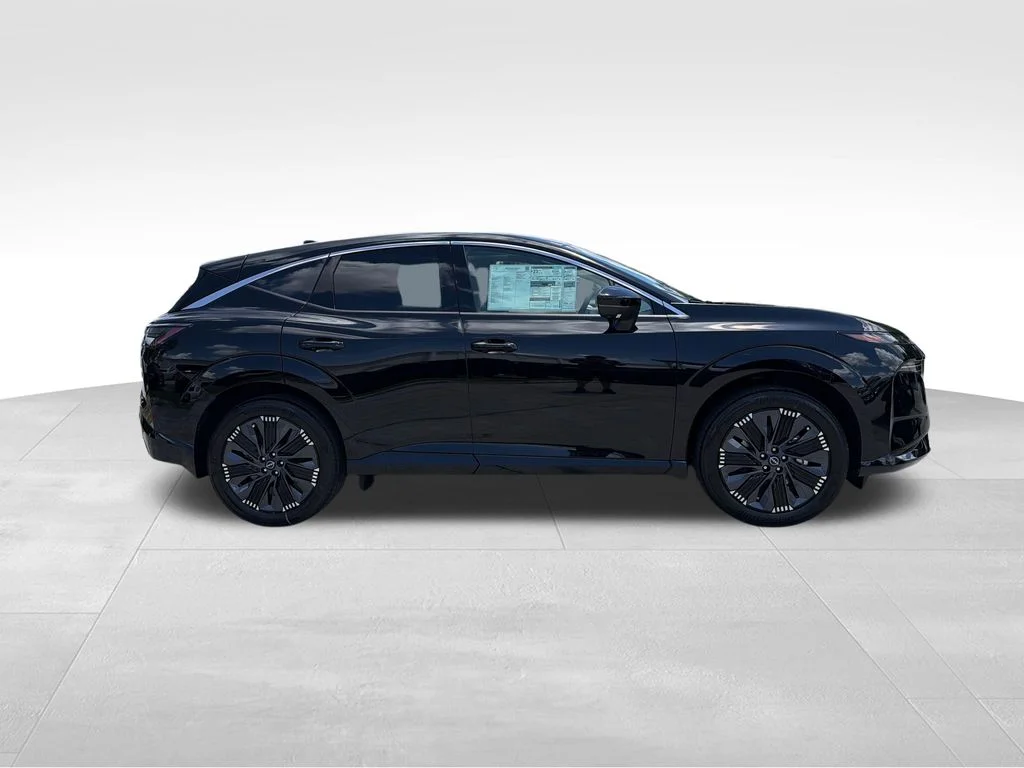 New 2026 Super Black Nissan Platinum image 9