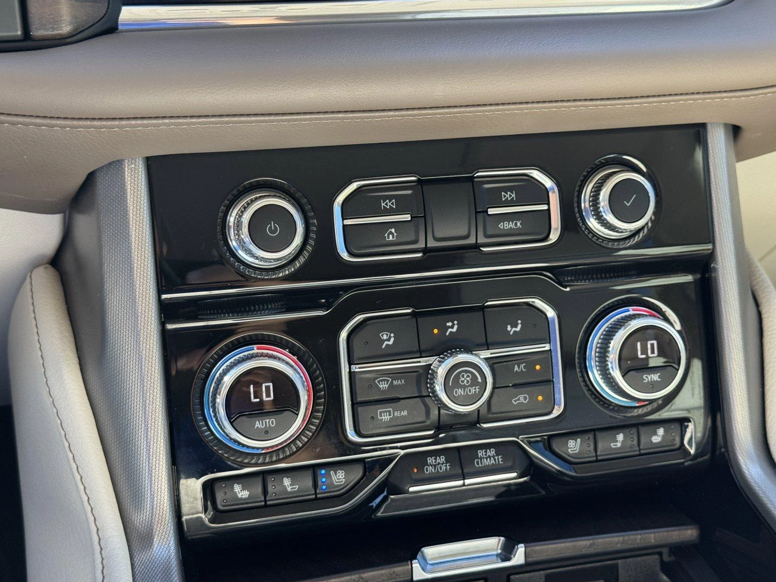 Used 2024 Midnight Blue Metallic GMC Denali image 20