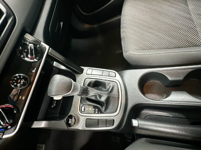 Used 2023 White Kia LX image 21