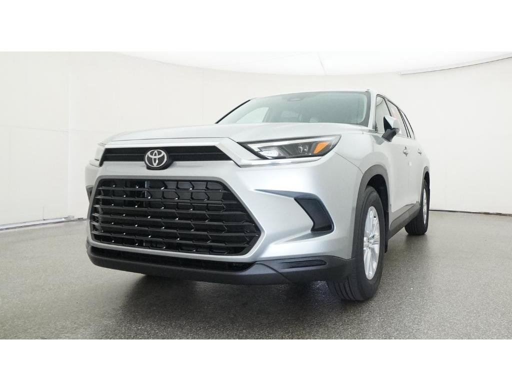 New 2026 Silver Toyota Hybrid XLE image 32