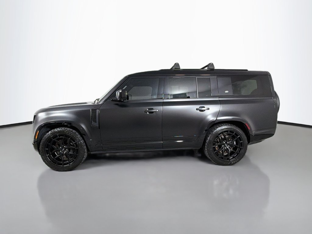 Certified Used 2024 Black Land Rover X-Dynamic SE image 8