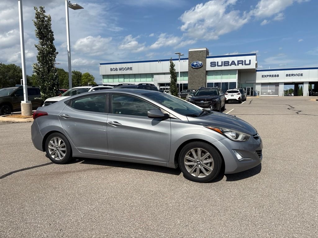 Used 2015 Gray Hyundai SE image 1