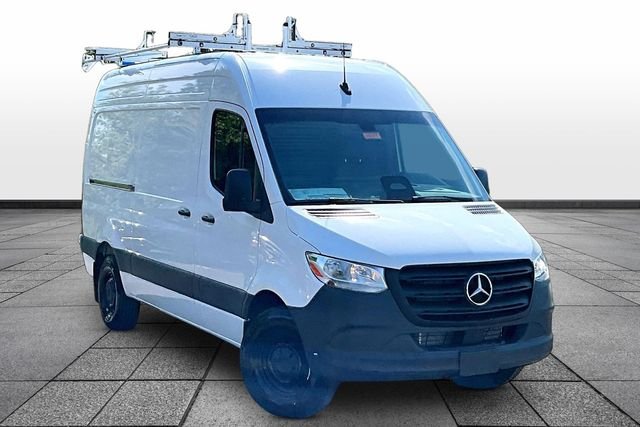 New 2026 Arctic White Mercedes-Benz Cargo 144 WB image 1