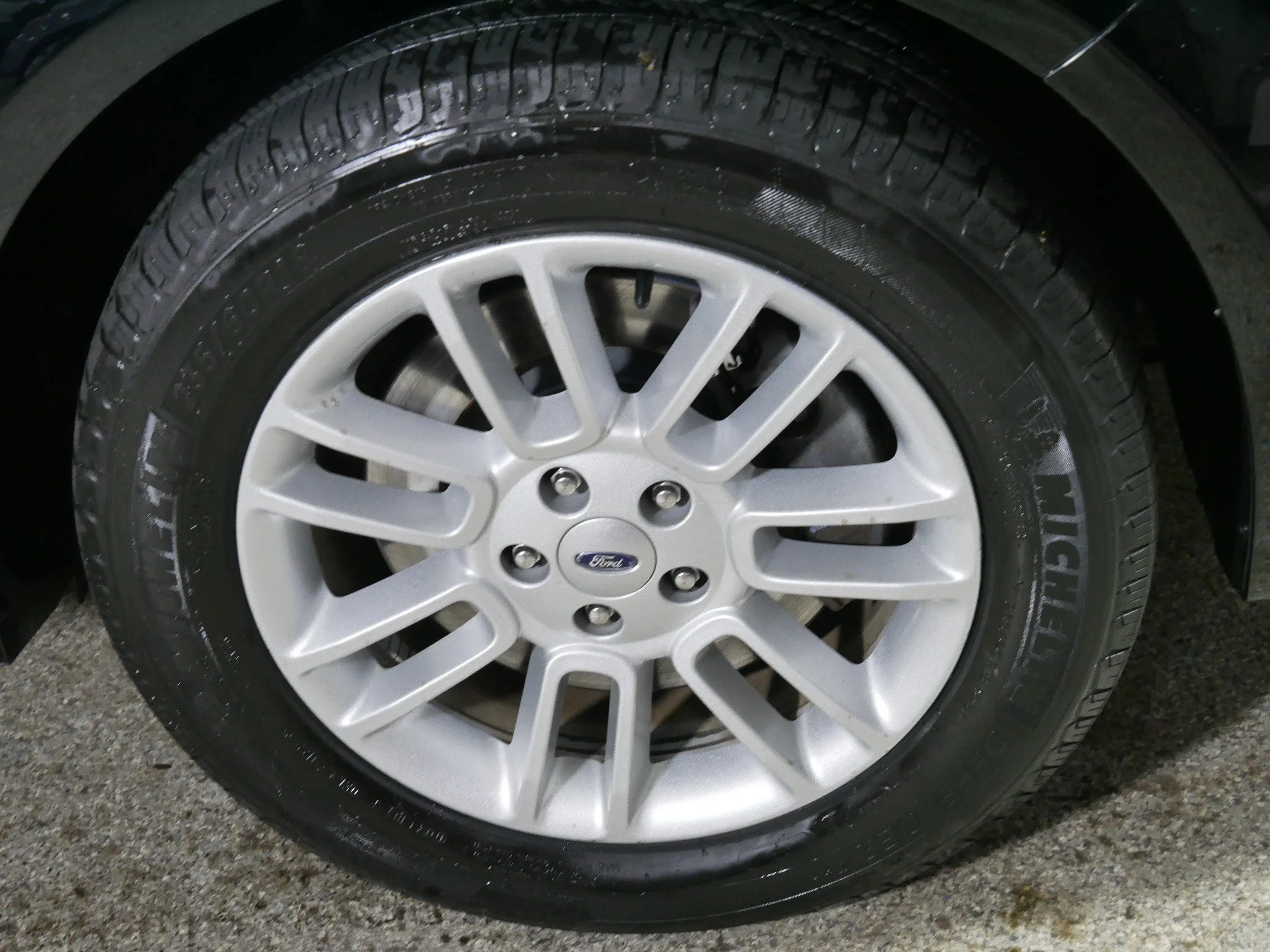 Used 2017 Shadow Black Ford SEL image 15
