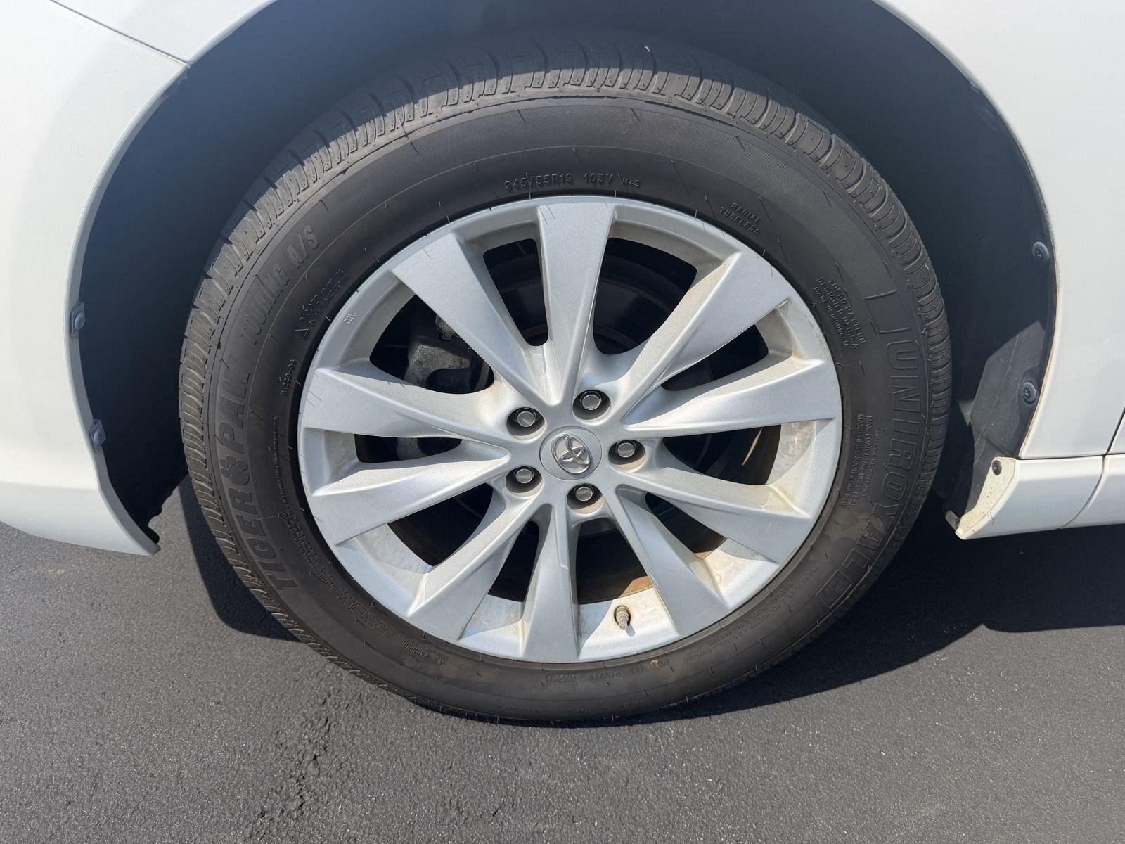 Used 2015 Blizzard Pearl Toyota LE image 8
