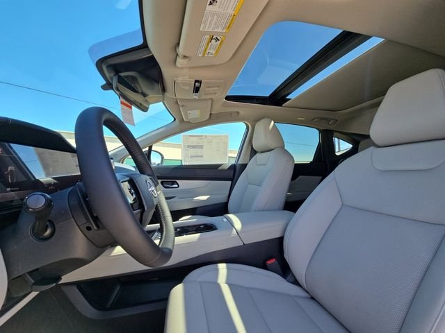 New 2026 Everest White Pearl TriCoat Nissan SL image 7