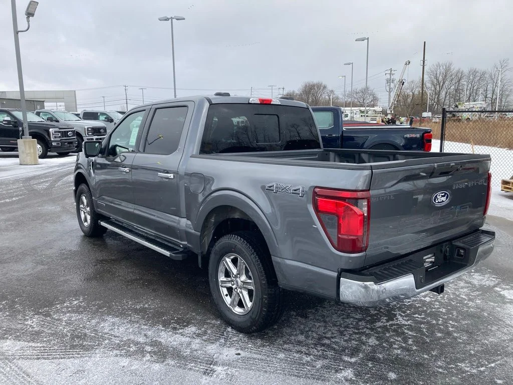 Used 2025 Gray Ford XLT image 8