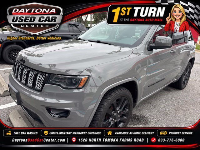 Used 2021 Gray Jeep Laredo X image 1
