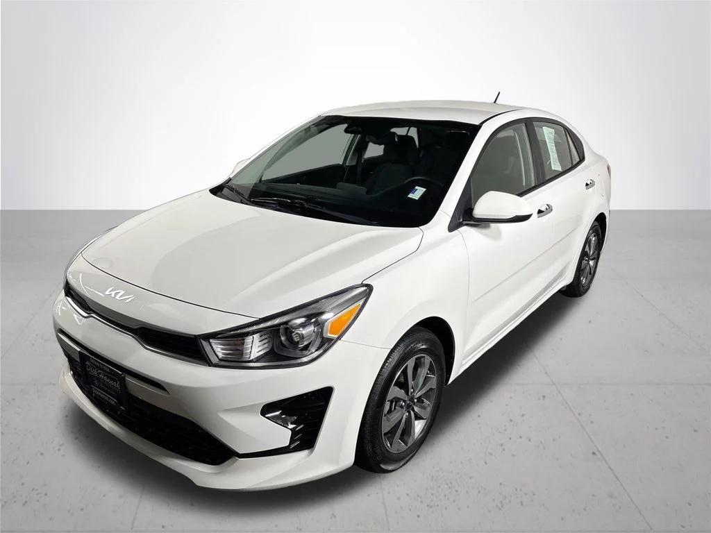 Used 2023 White Kia S image 2