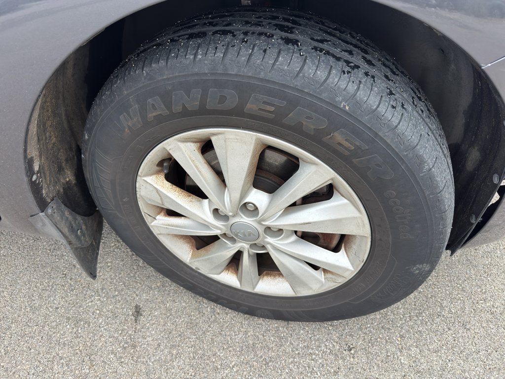 Used 2015 Platinum Graphite Kia LX image 3