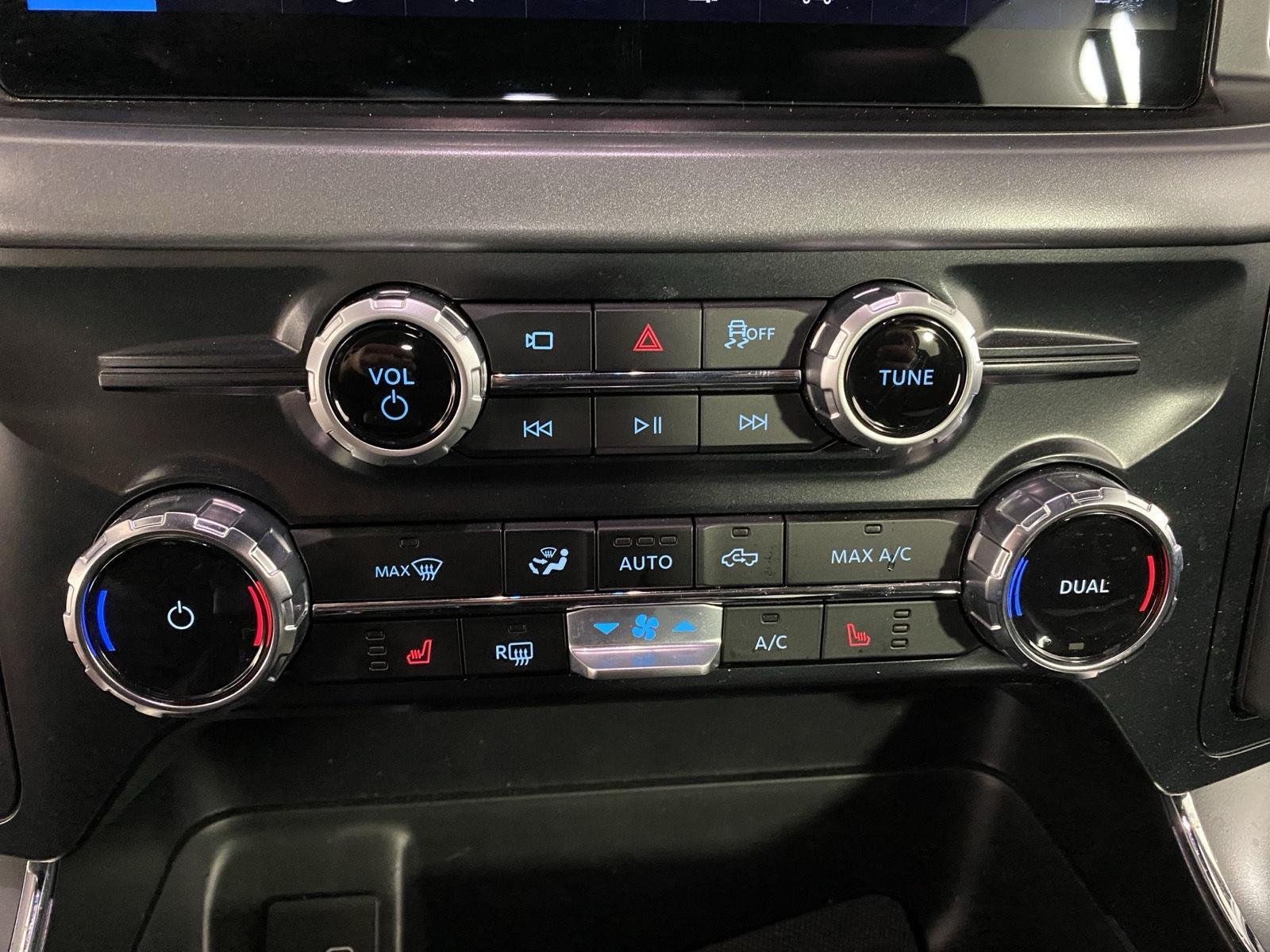 Used 2025 Agate Black Ford XLT image 22