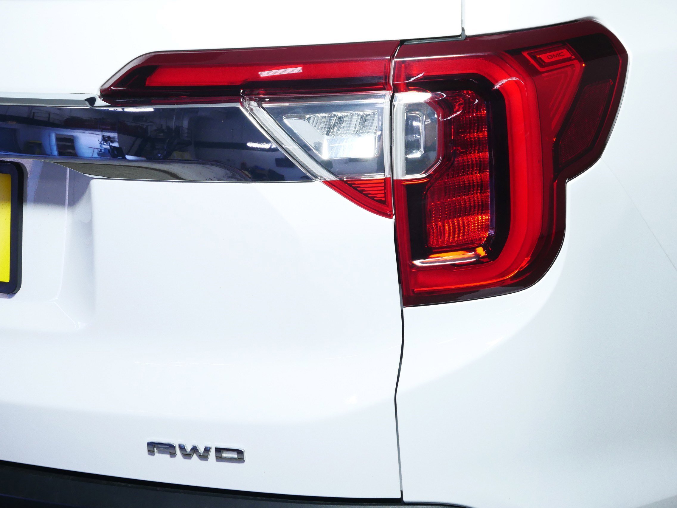 2023 GMC Acadia SLE - Photo 17