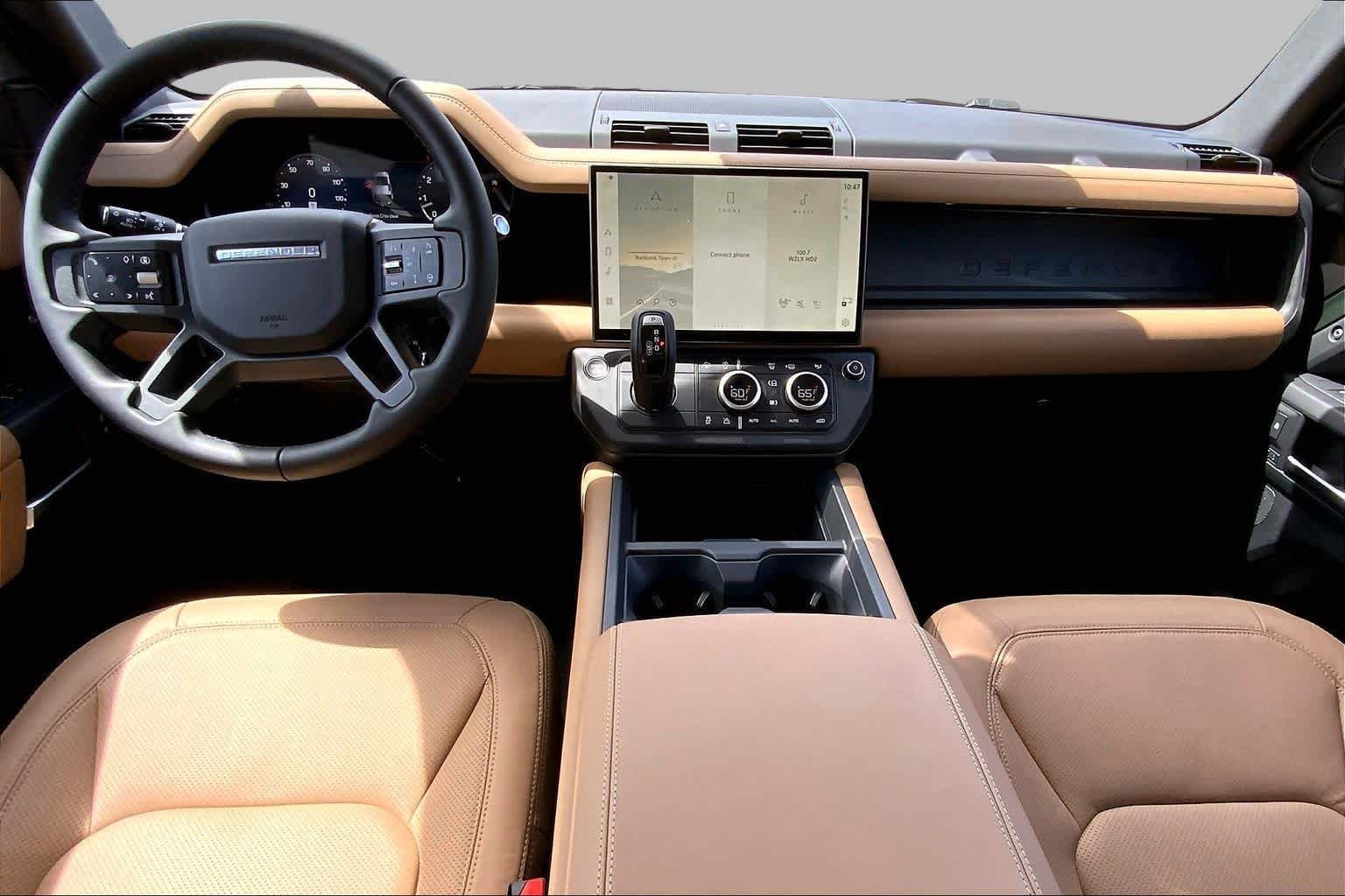 New 2026 Woolstone Green Land Rover X-Dynamic SE image 7