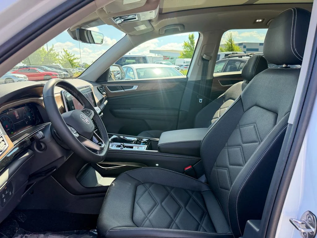 New 2026  Volkswagen SE w/Technology image 13