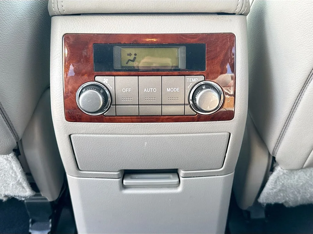 Used 2012 Silver Toyota Limited image 27