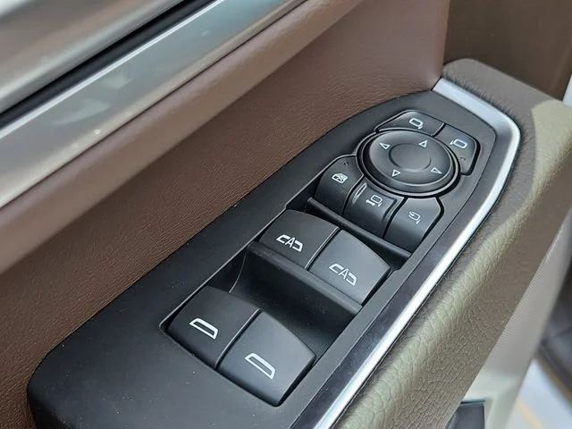 2026 GMC Sierra 3500HD Denali - Photo 17