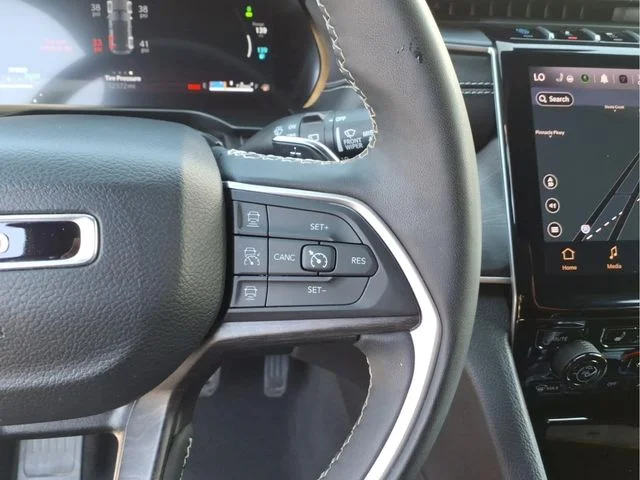 Used 2024 White Jeep 4xe image 25